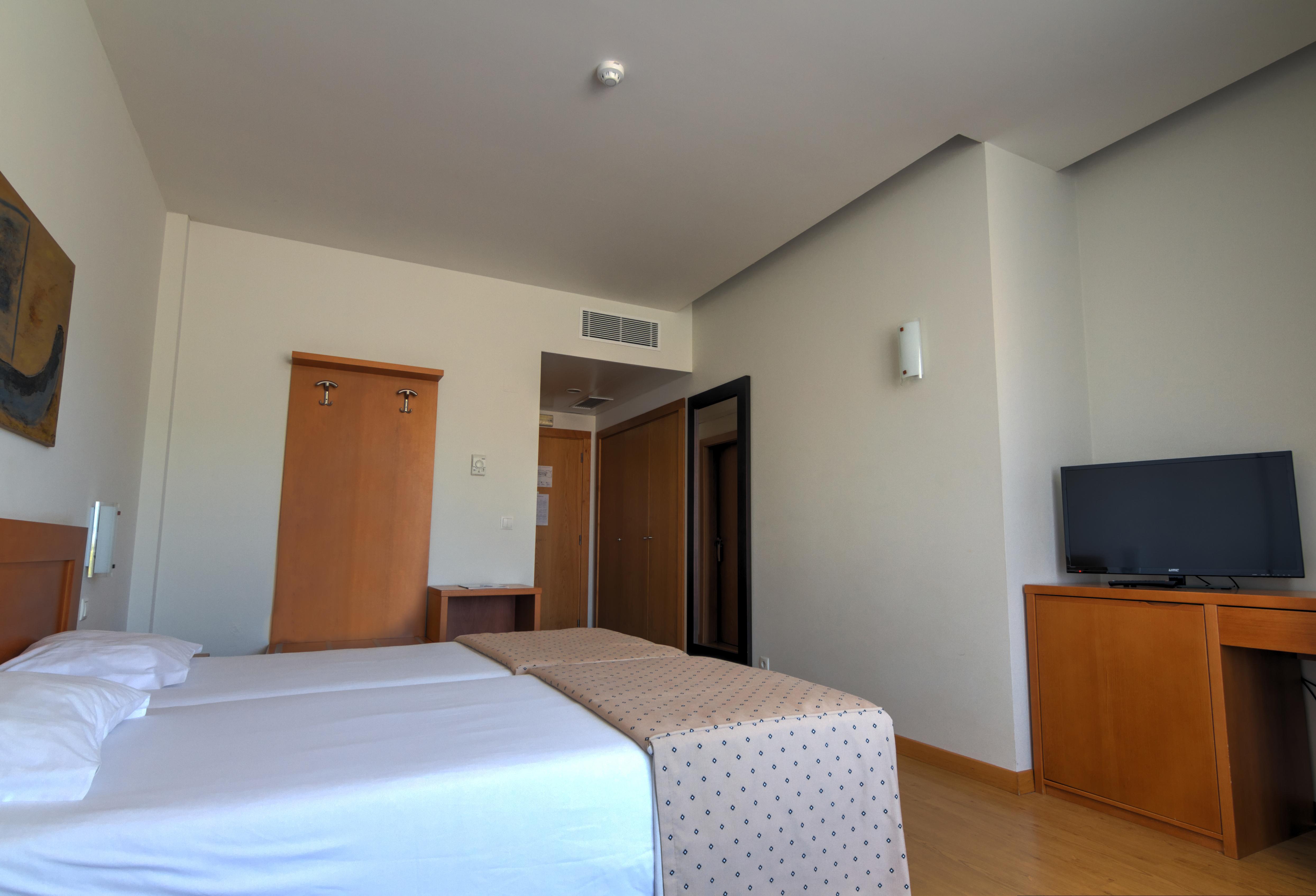 Lam Hotel Estarreja Bagian luar foto