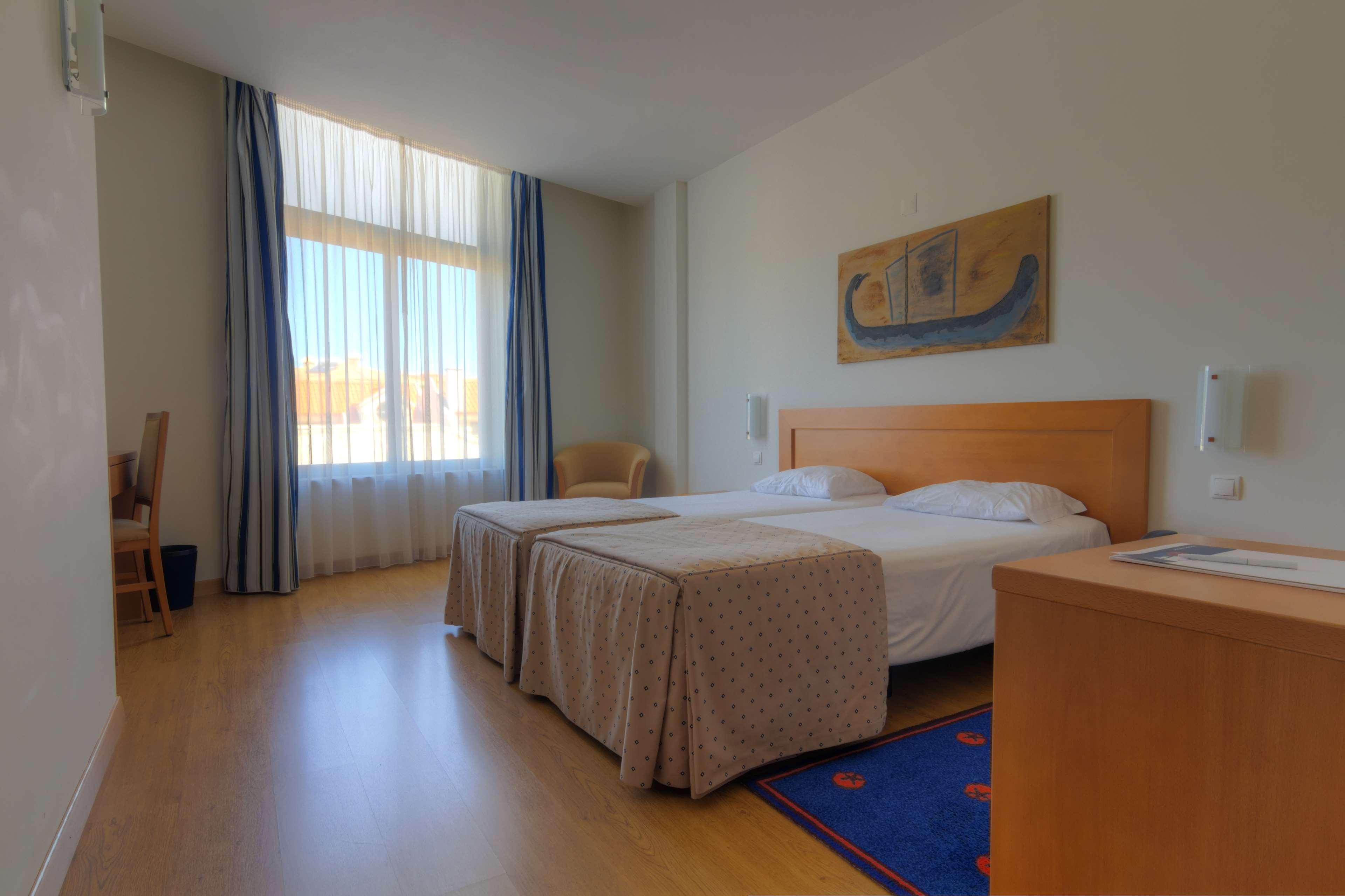 Lam Hotel Estarreja Bagian luar foto