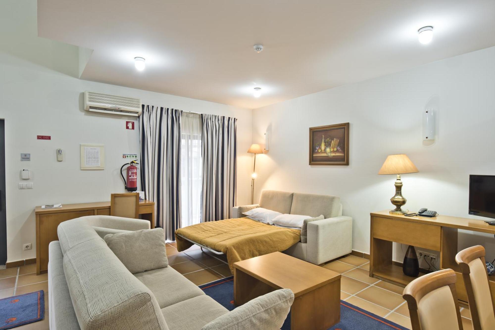 Lam Hotel Estarreja Bagian luar foto