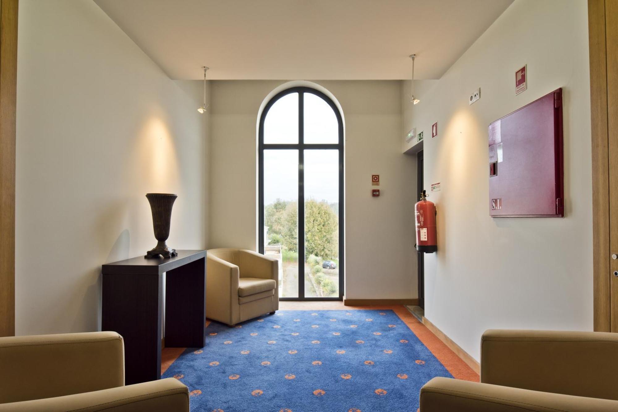 Lam Hotel Estarreja Bagian luar foto