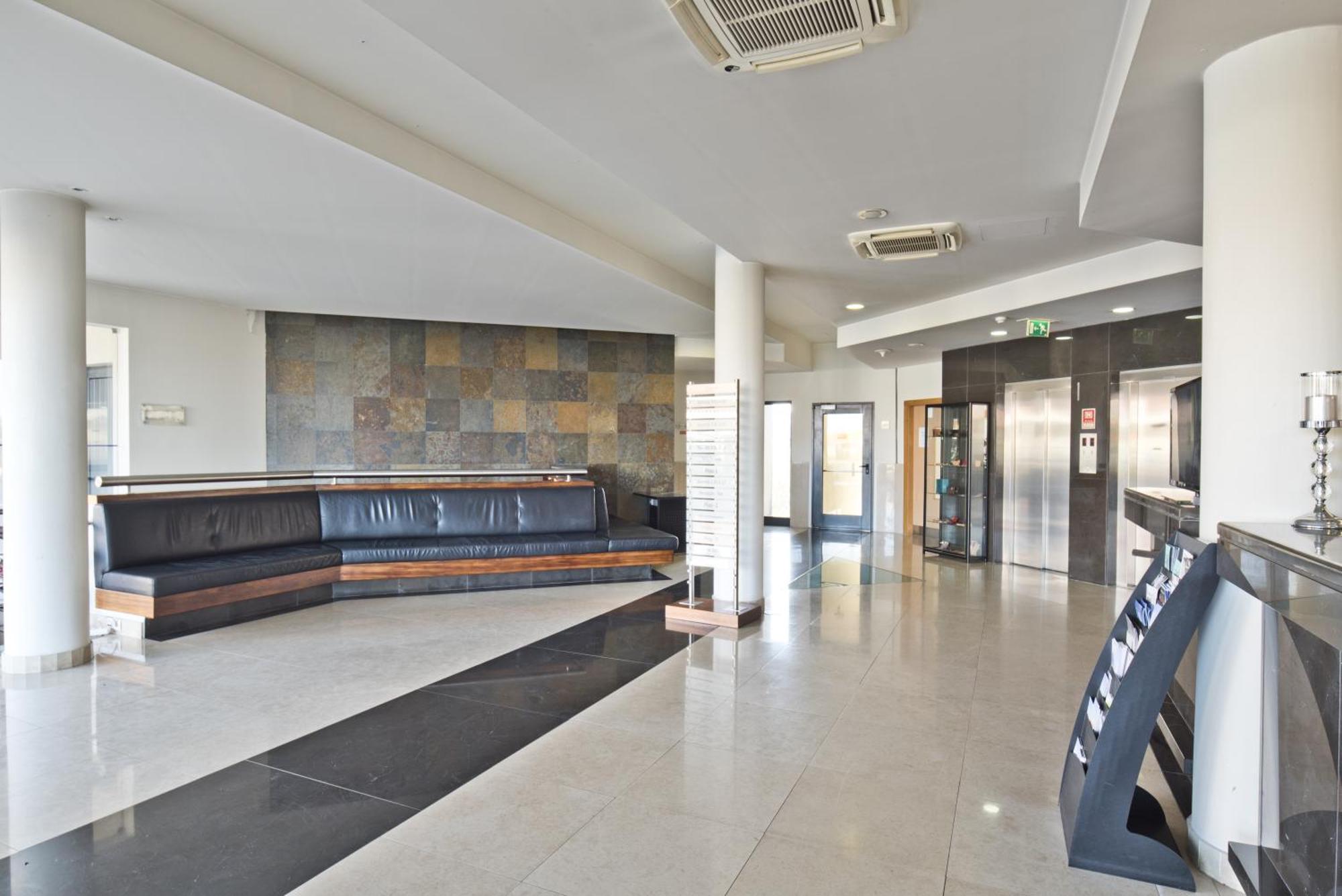 Lam Hotel Estarreja Bagian luar foto